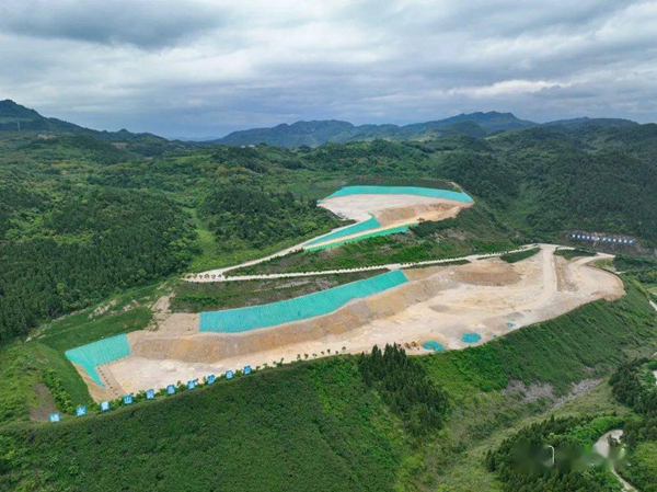 1744190807410734.jpg 陜西龍門鋼鐵有限責(zé)任公司木龍溝鐵礦古寺溝尾礦庫(kù)提升改造項(xiàng)目_副本.jpg